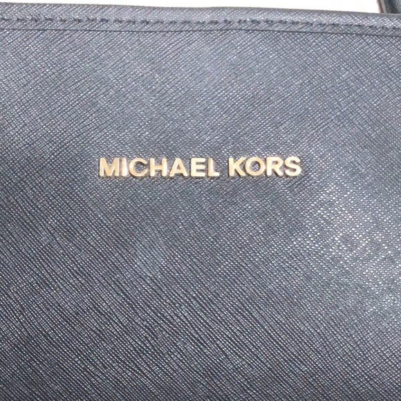 Large Michael Kors Tote - Picture 6 of 6